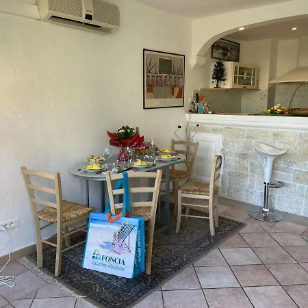 Climatise 2 Pieces, 4 Couchages, A Frejus, Proche Et Commerces, Parking Securise - Fr-1-226a-122 Frejus