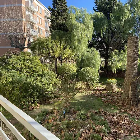 Climatise 2 Pieces, 4 Couchages, A Frejus, Proche Et Commerces, Parking Securise - Fr-1-226a-122